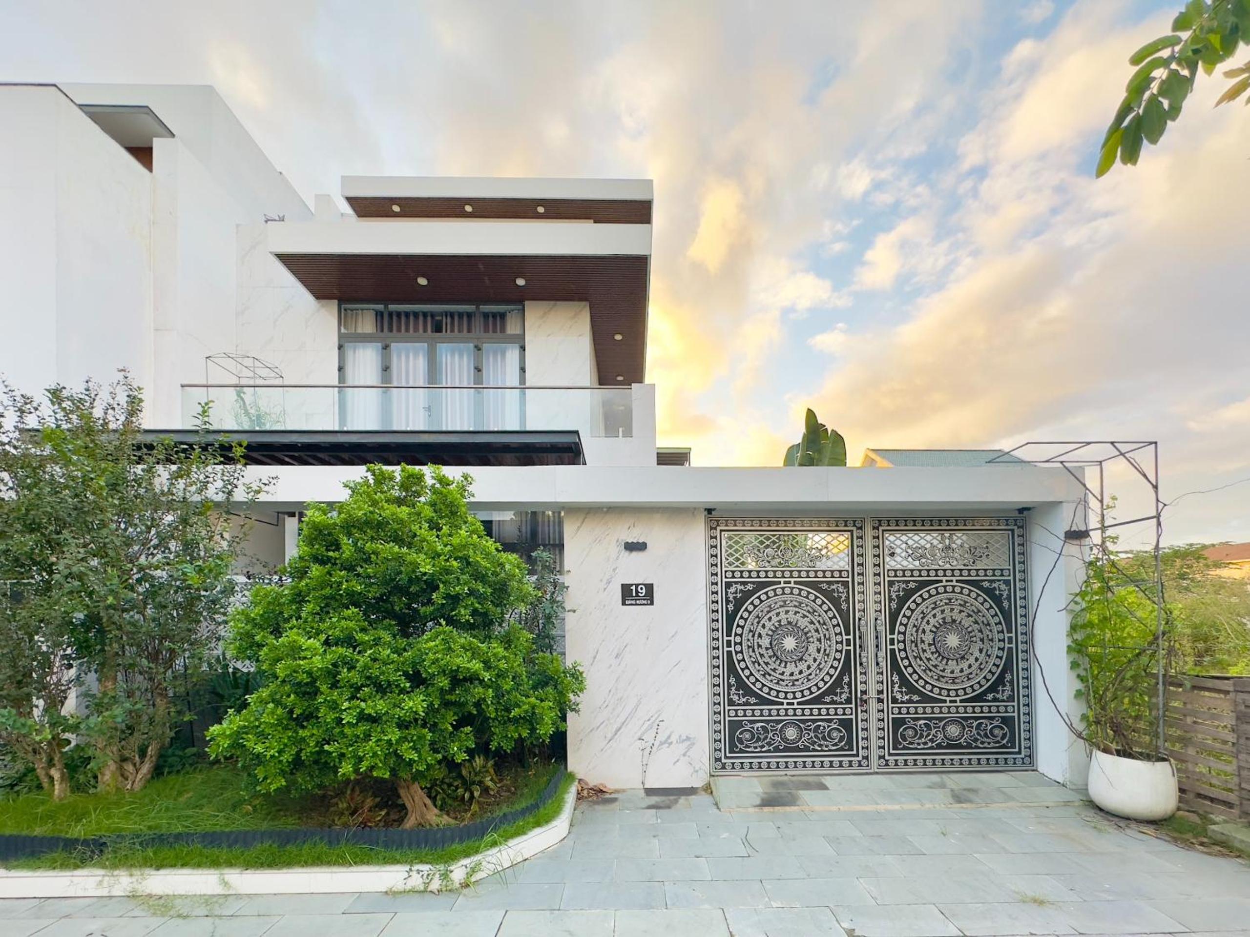 Private 5Brs Pool Villa Luxurious Furniture