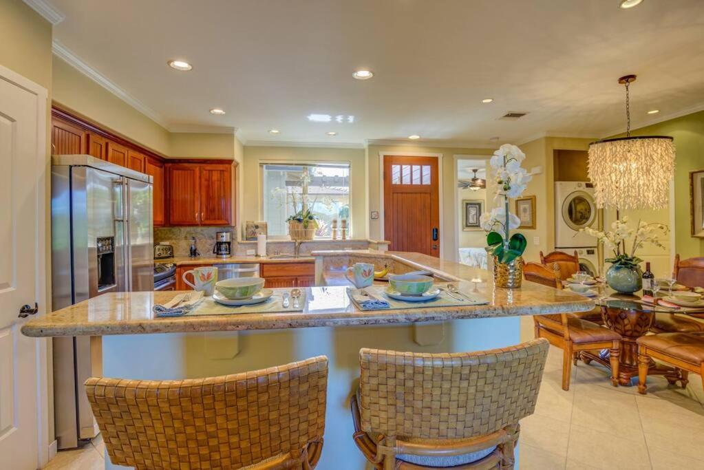 Luxury Oasis Palm Villas at Mauna Lani Beach Club view 2
