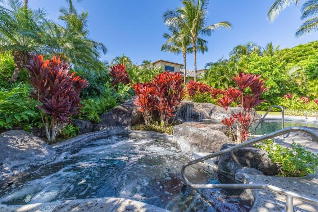 Luxury Oasis Palm Villas at Mauna Lani Beach Club view 4