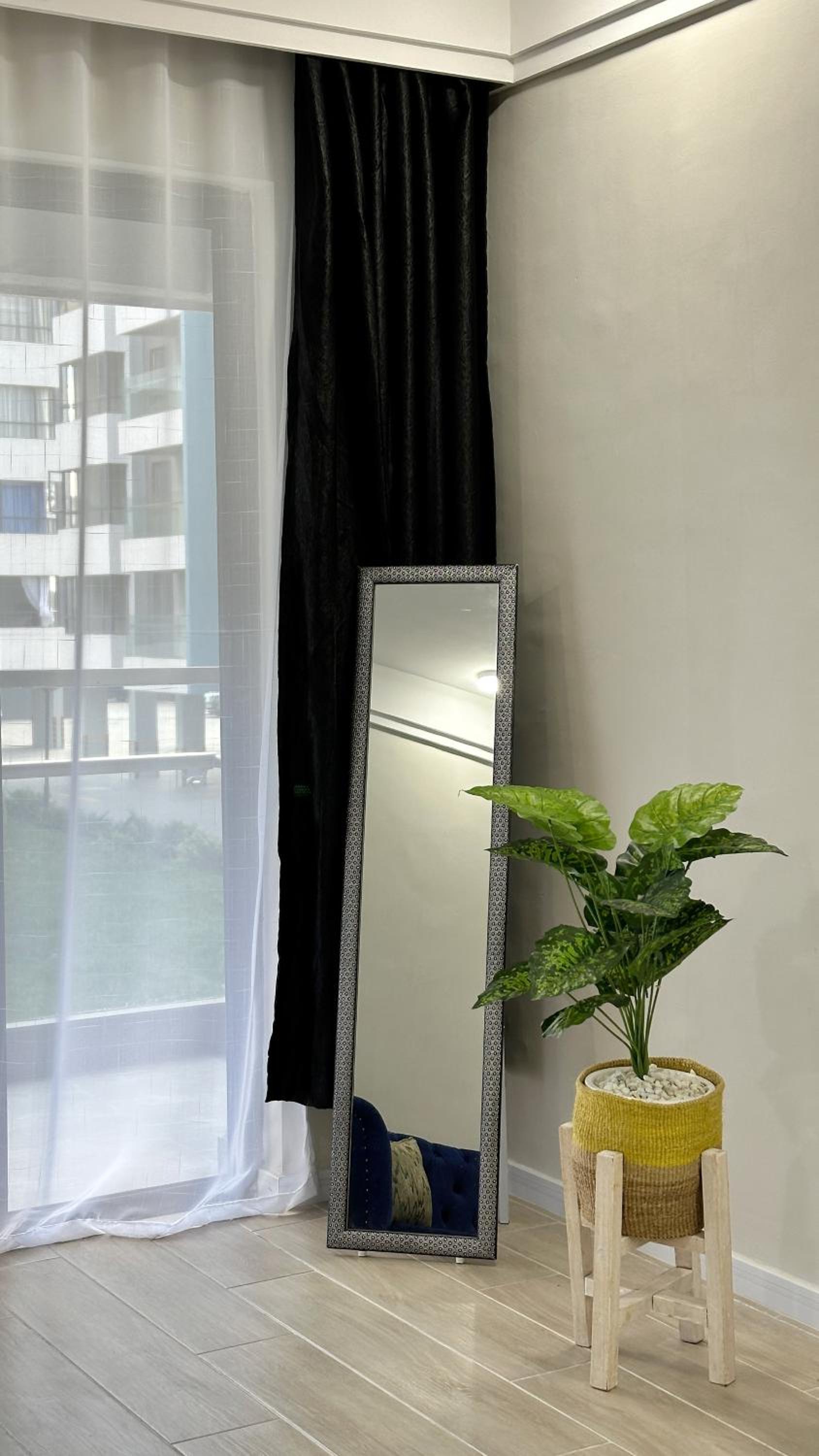 Schönes Flughäfen Apartment view 3