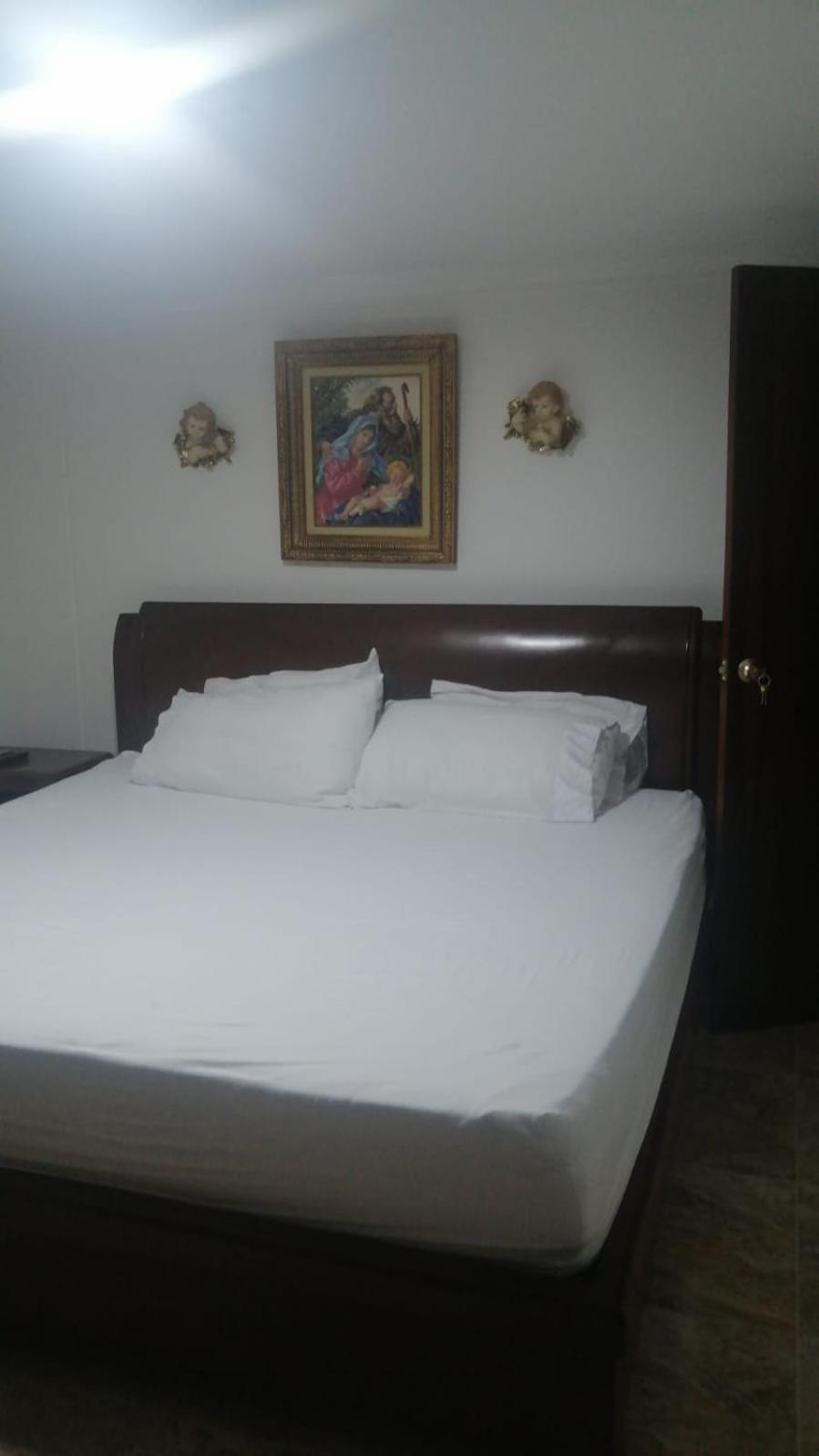 habitacion amoblada con baño