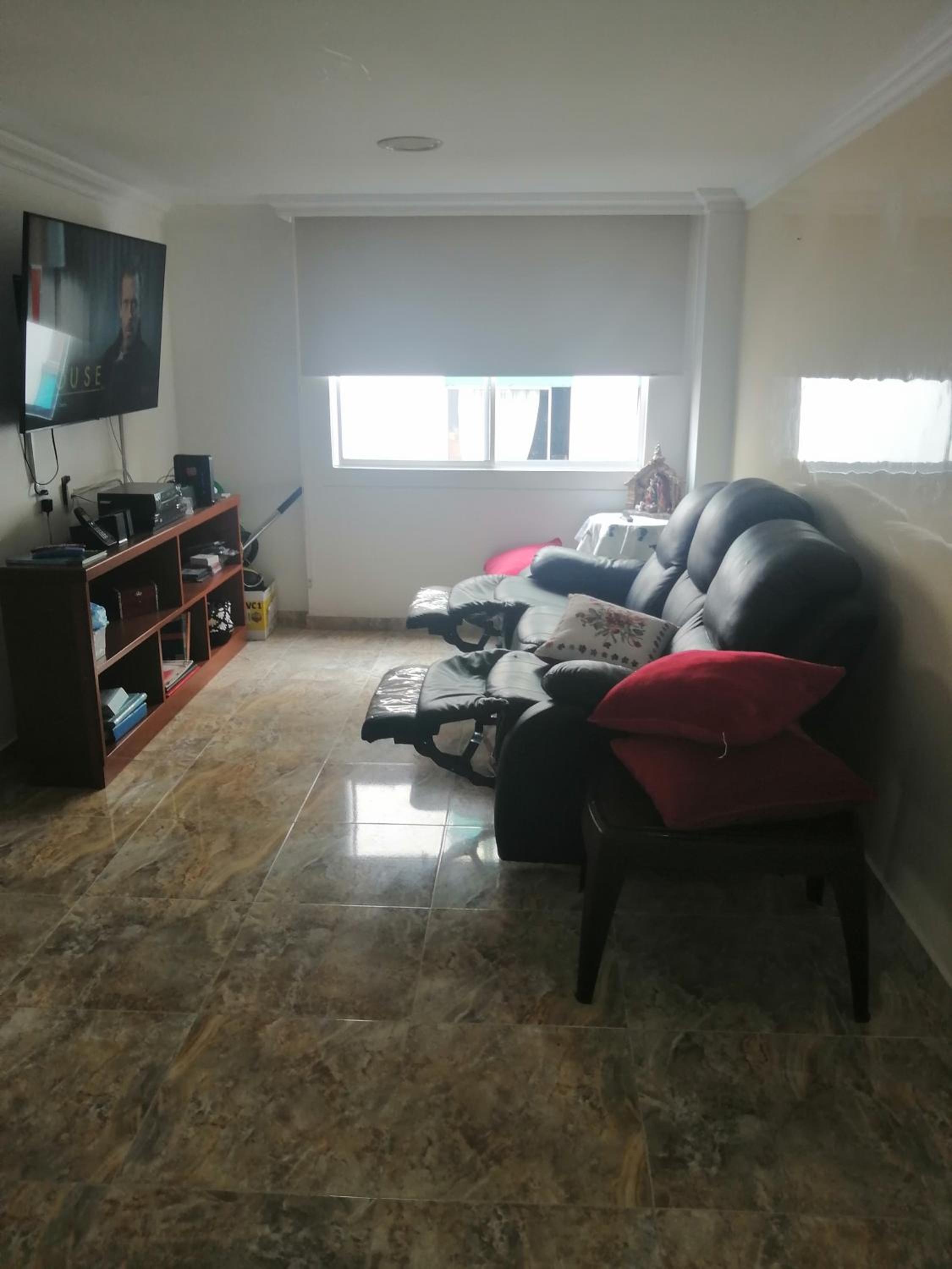 habitacion amoblada con baño