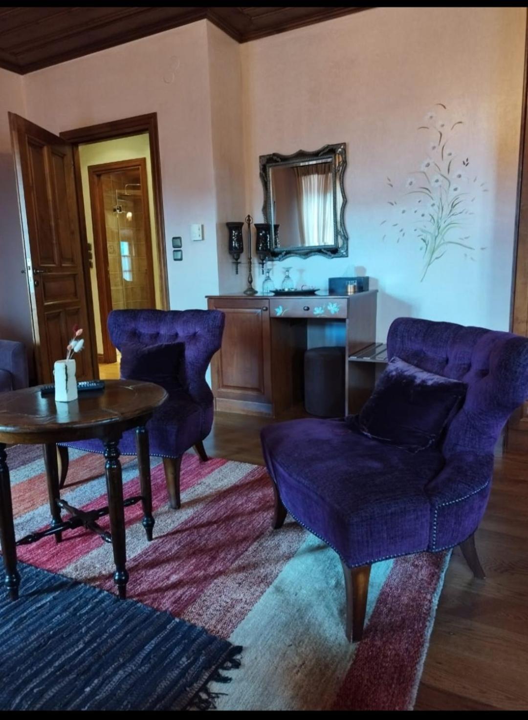 Lousiou Nymphes escape suites