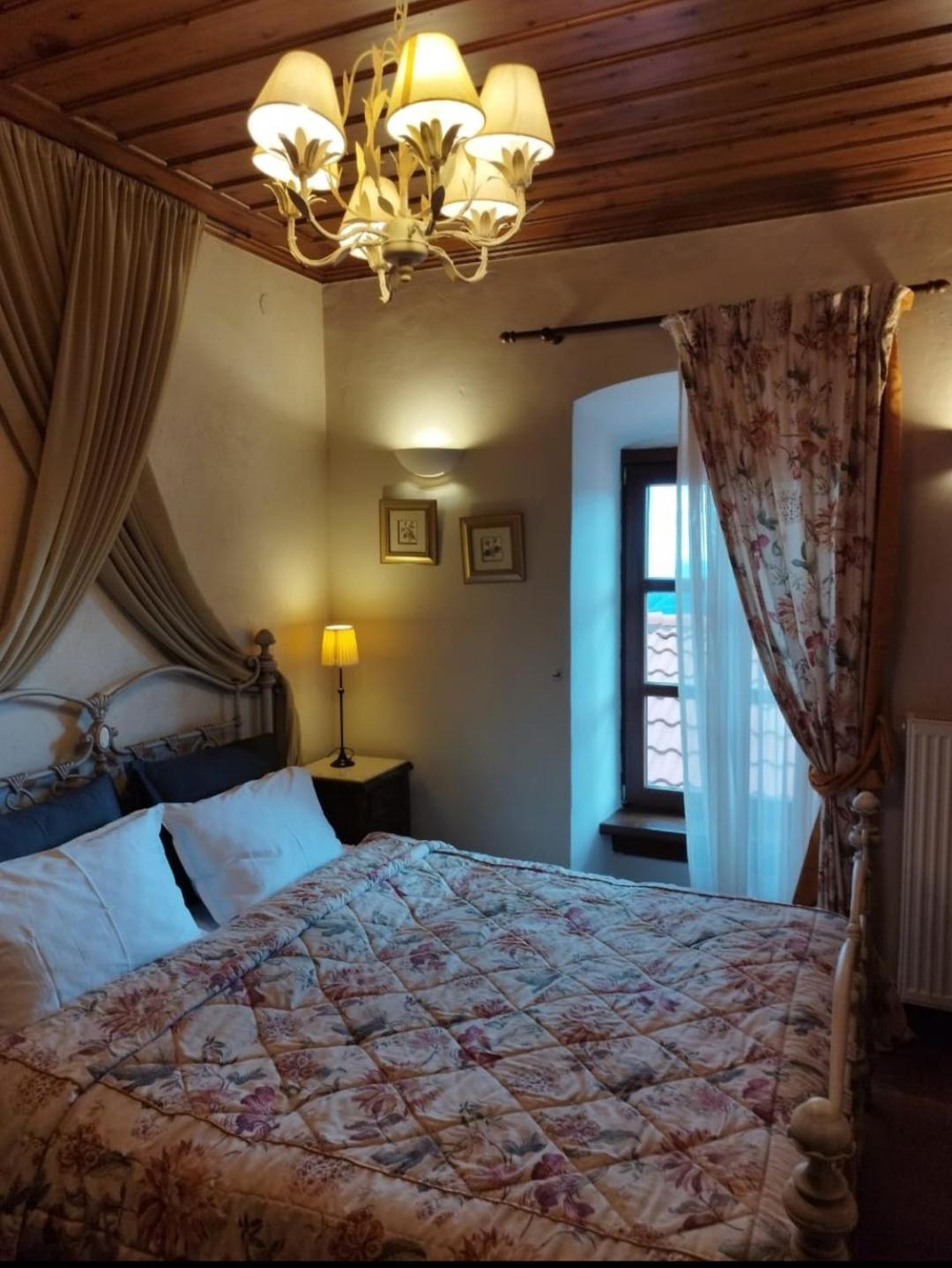 Lousiou Nymphes escape suites