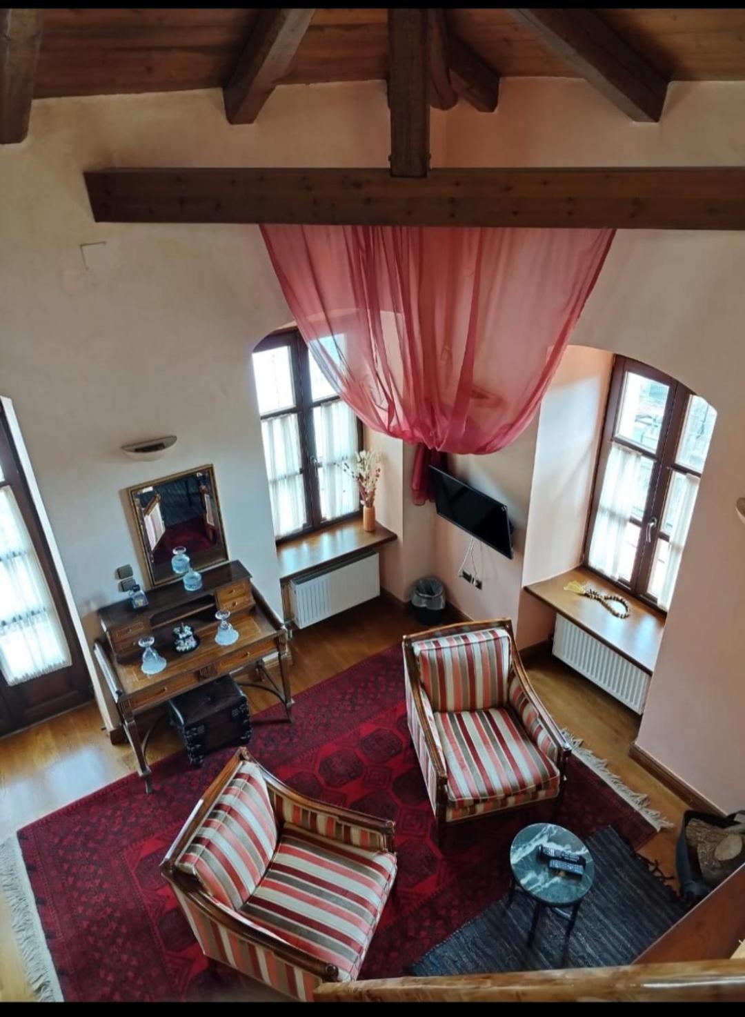 Lousiou Nymphes escape suites