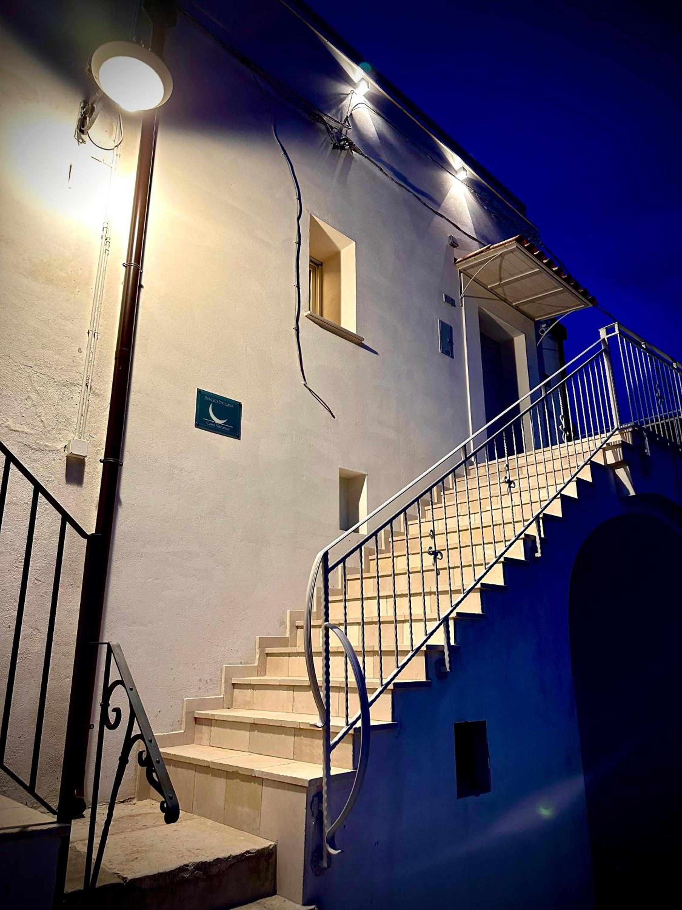 Casa Vacanze Luxury BACIO DI LUNA view 3