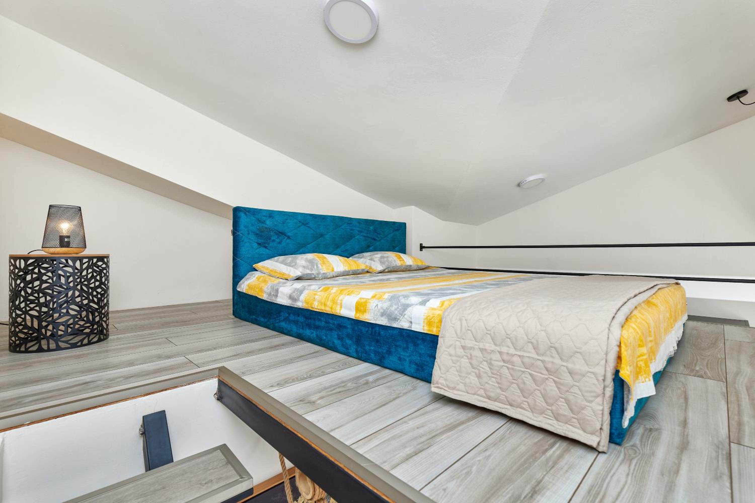 Ell Star 2 Apartment view 5