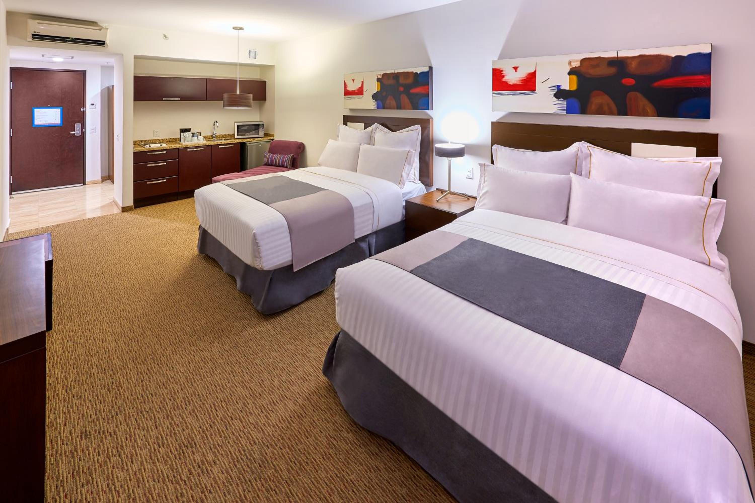 Holiday Inn Guadalajara Patria-Universidad by IHG