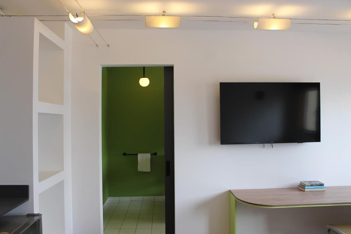 Amazing Vintage Apartment in Centro Internacional RColon 601