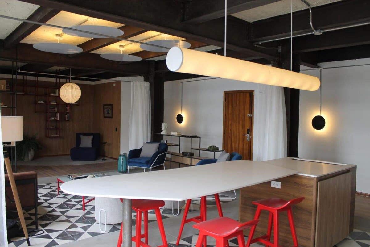 Amazing Vintage Apartment in Centro Internacional RColon 601
