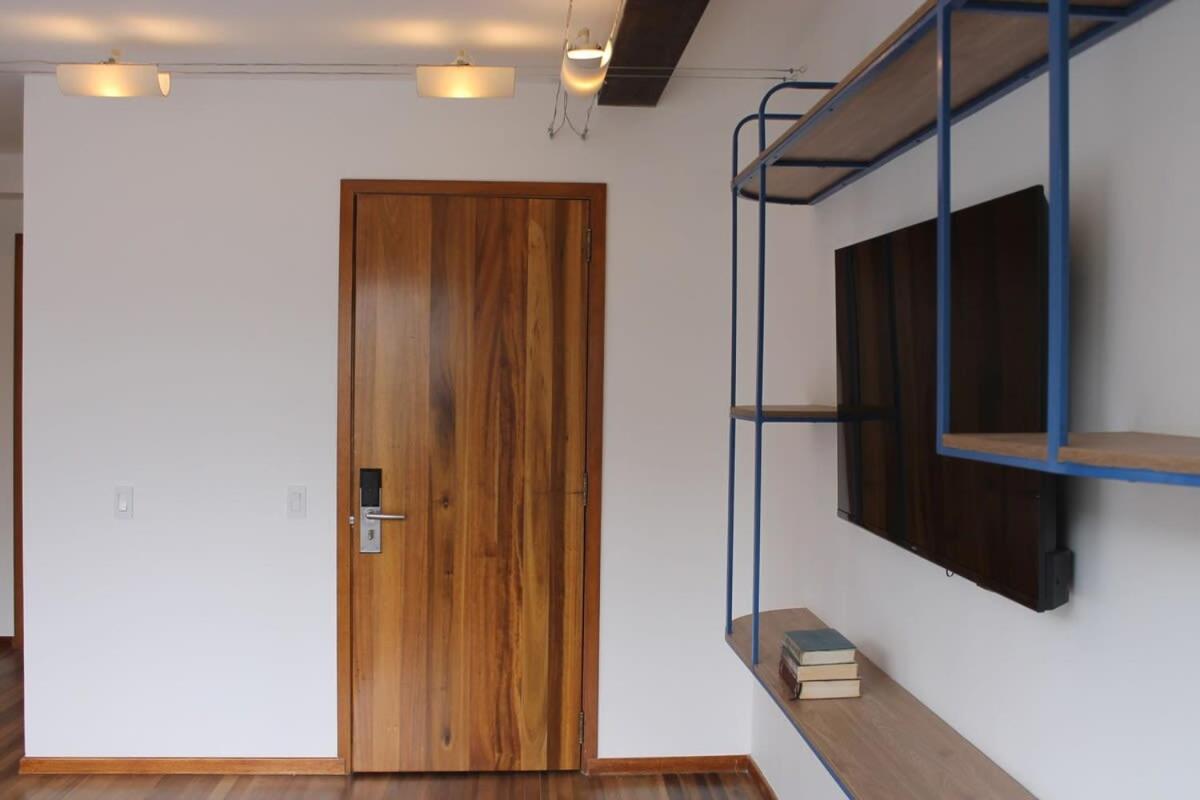 Amazing Vintage Apartment in Centro Internacional RColon 601