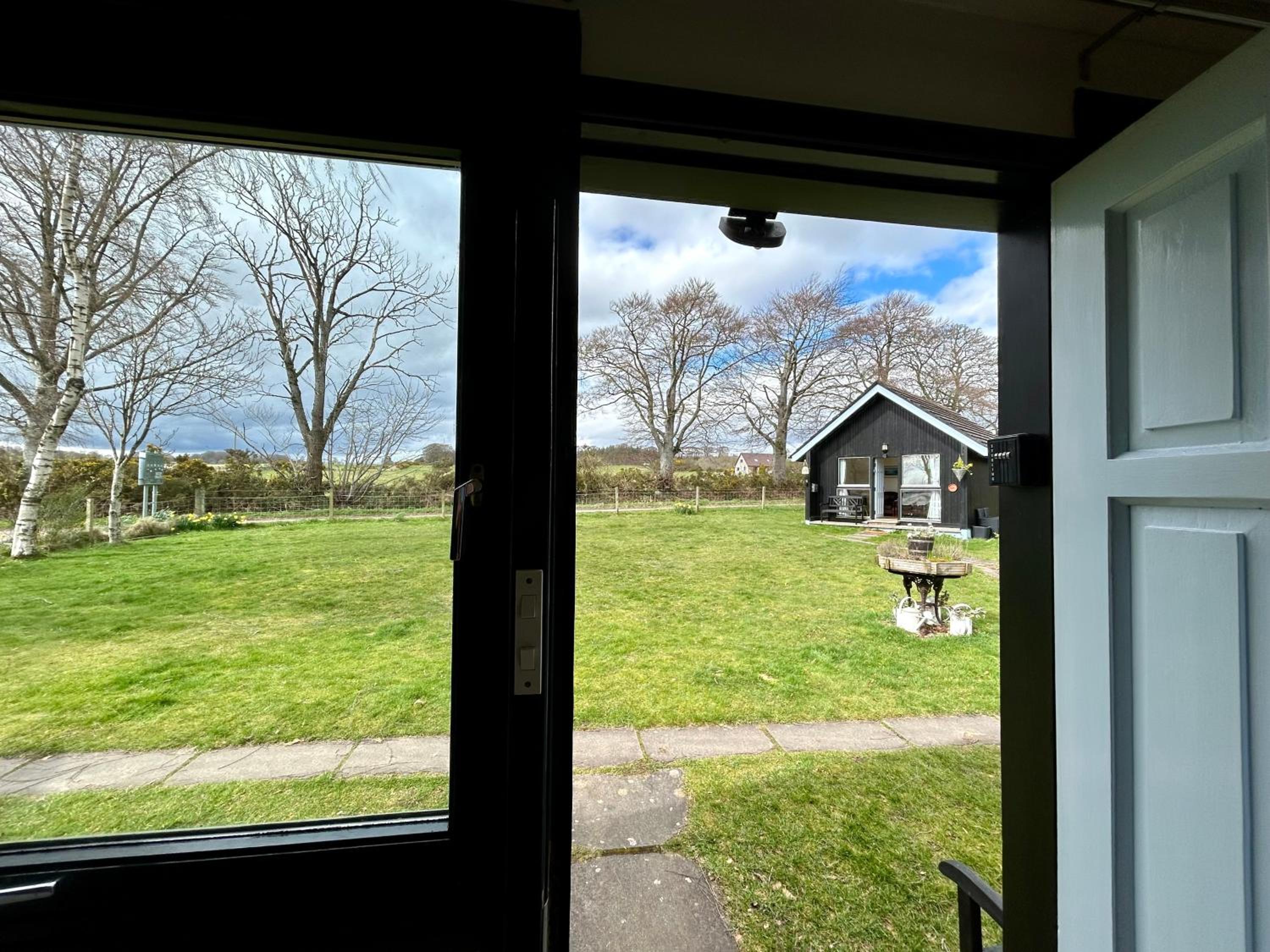 Kilcoy Chalets view 4