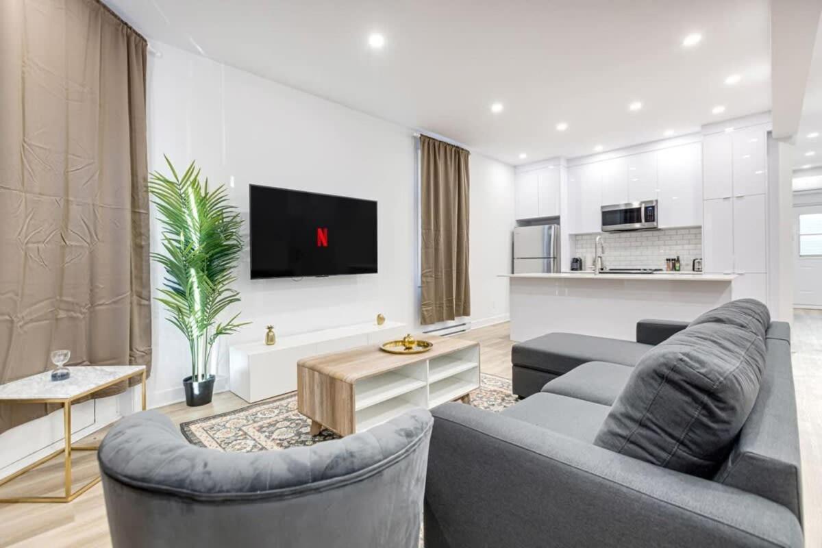 Modern & Bright 3BR with Sofabed in Mile-End