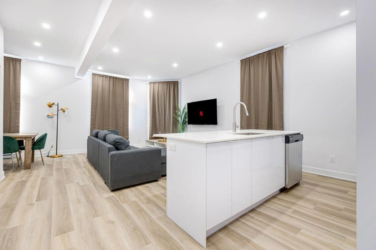 Modern & Bright 3BR with Sofabed in Mile-End