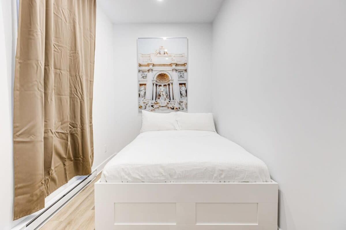 Modern & Bright 3BR with Sofabed in Mile-End