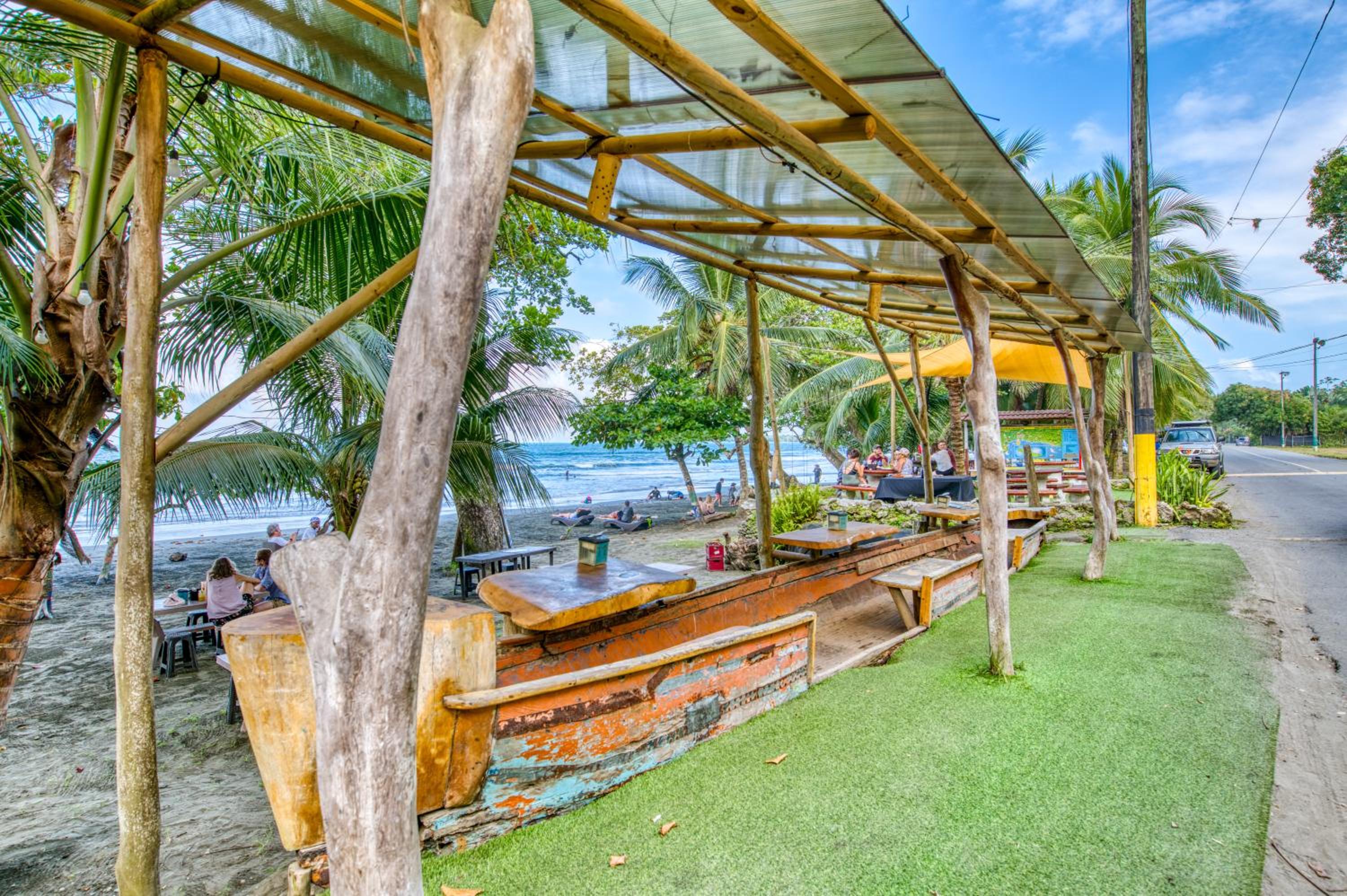 Atlantida Lodge Cahuita