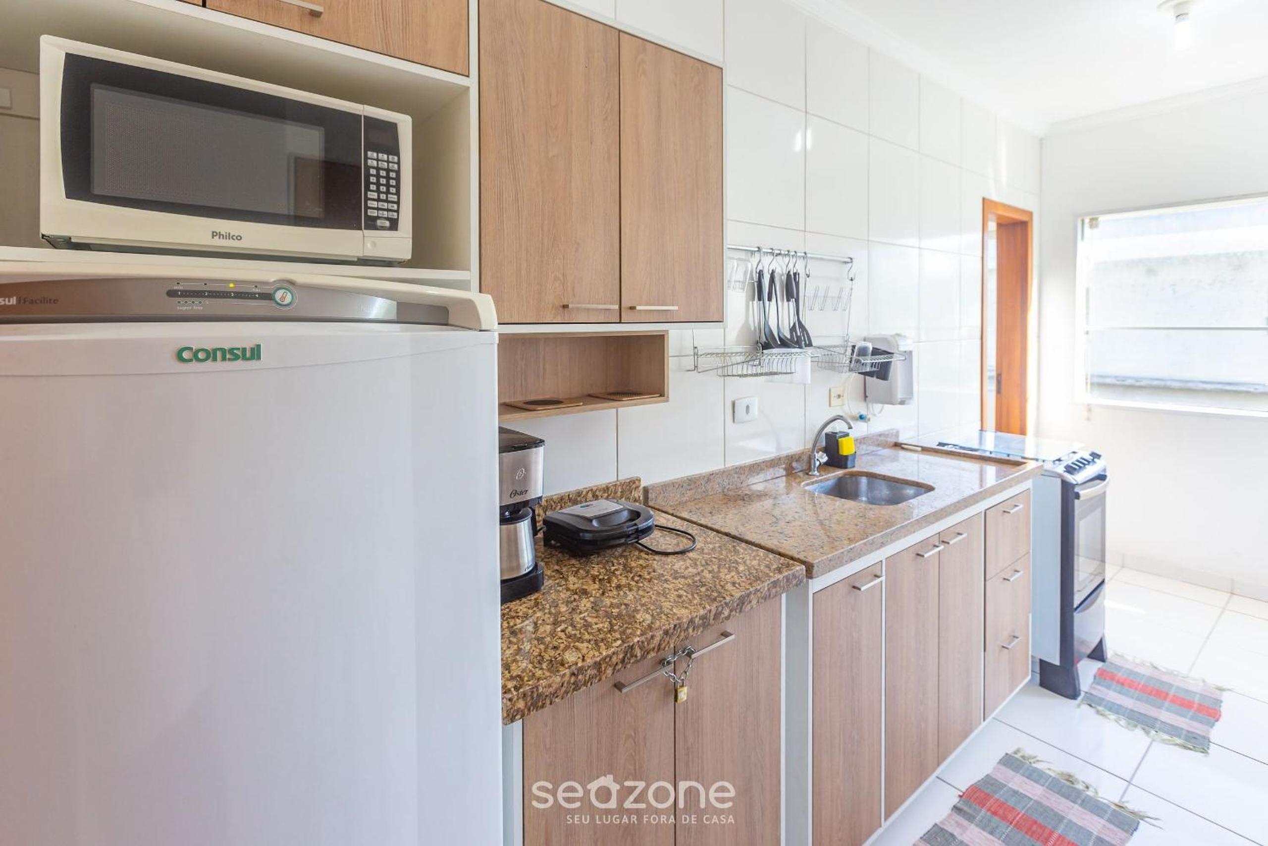 Beautiful apart with balcony and barbecue ECU102
