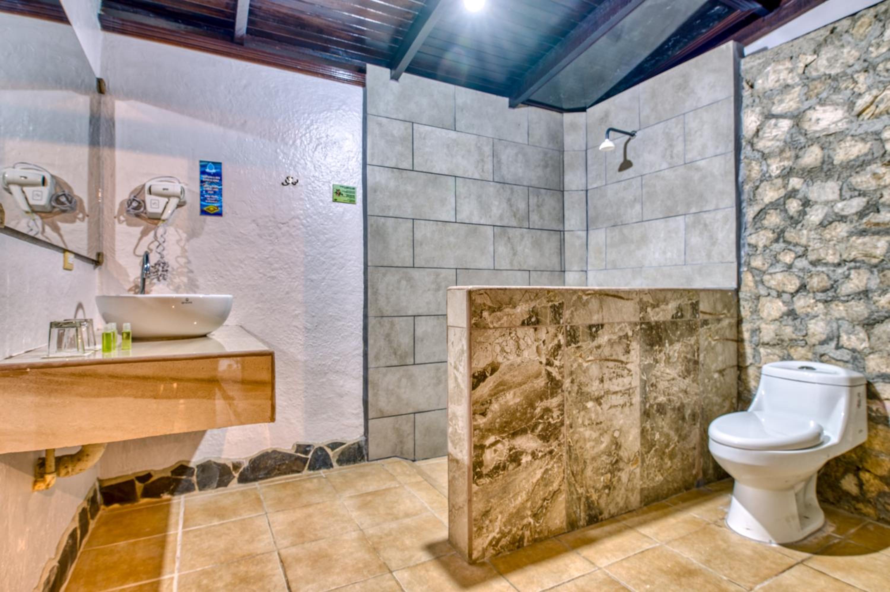 Atlantida Lodge Cahuita
