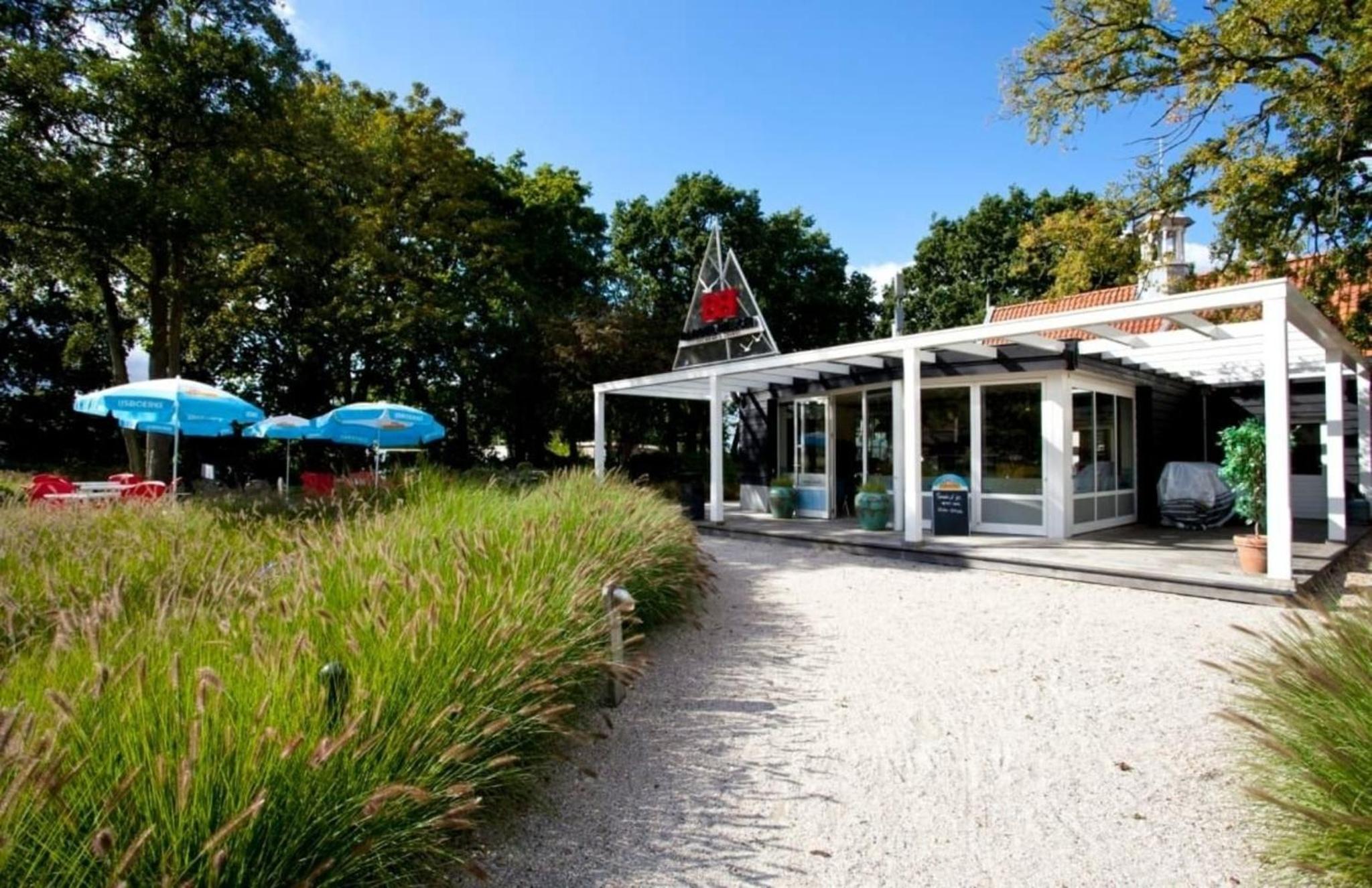 BEACHHOUSE VELUWEMEER in Strandnähe - mit extra großem Garten inkl Hallenbadnutzung