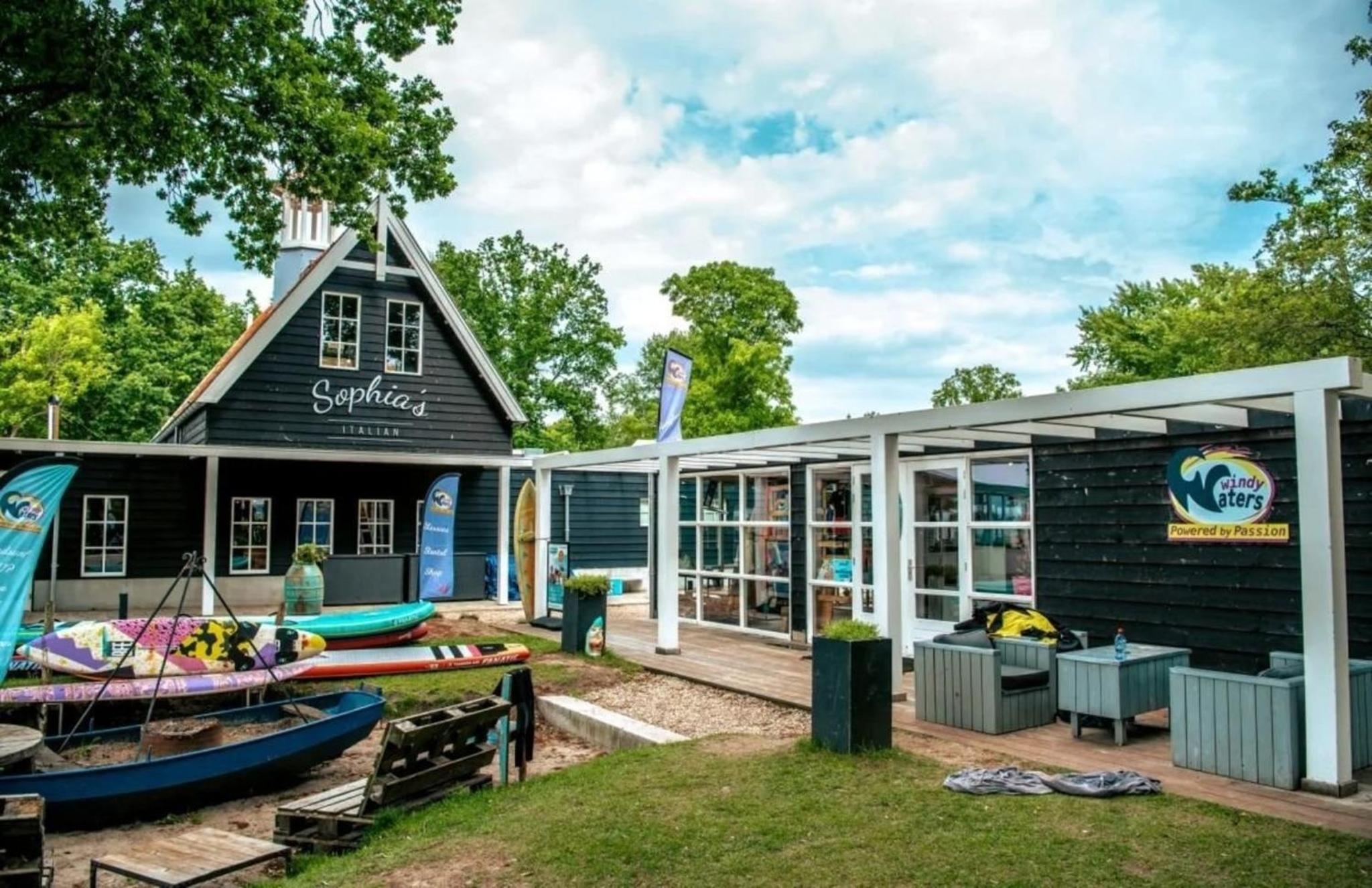 BEACHHOUSE VELUWEMEER in Strandnähe - mit extra großem Garten inkl Hallenbadnutzung