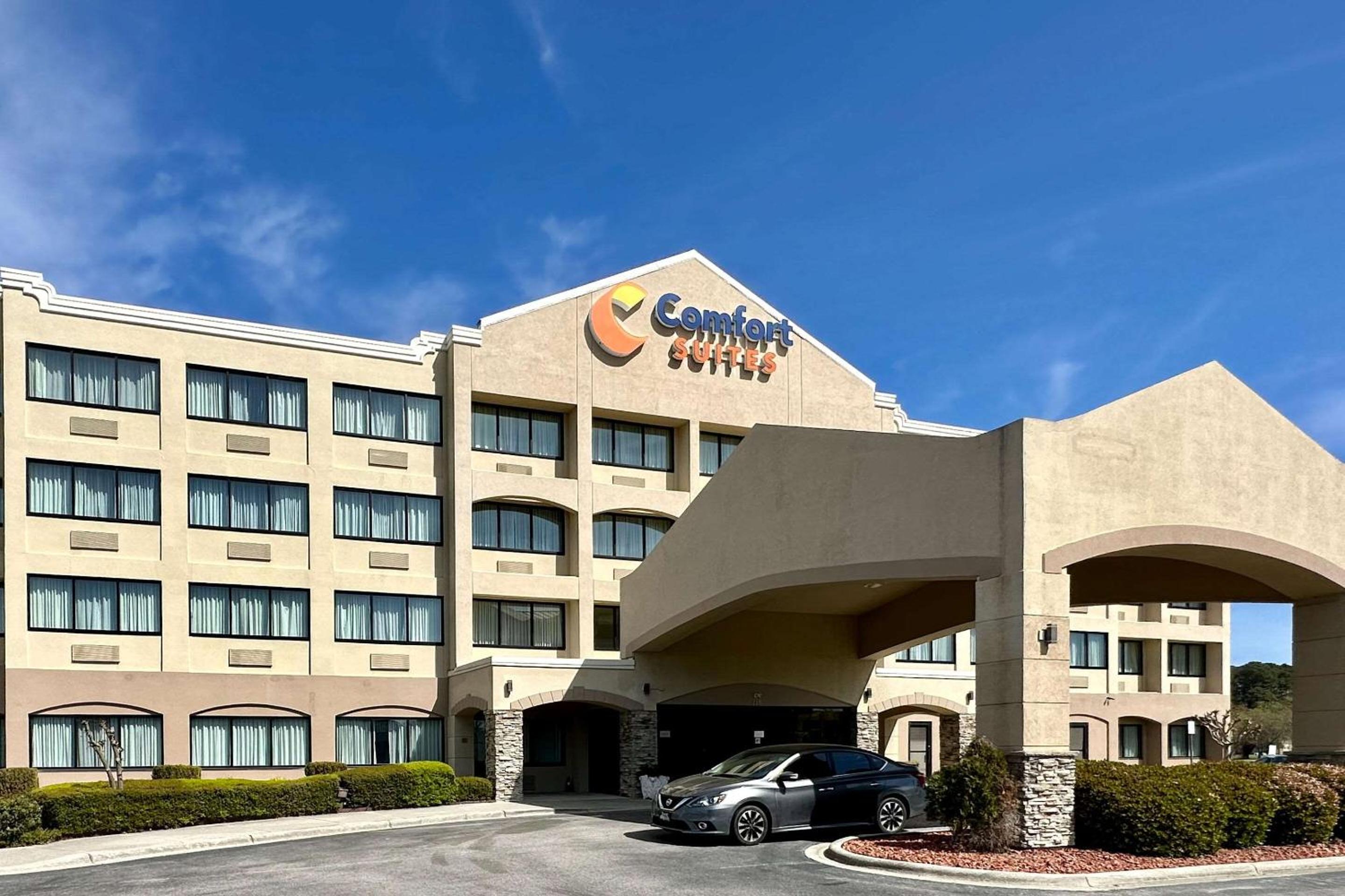 Lumberton Vacations - Comfort Suites - Property Image 1