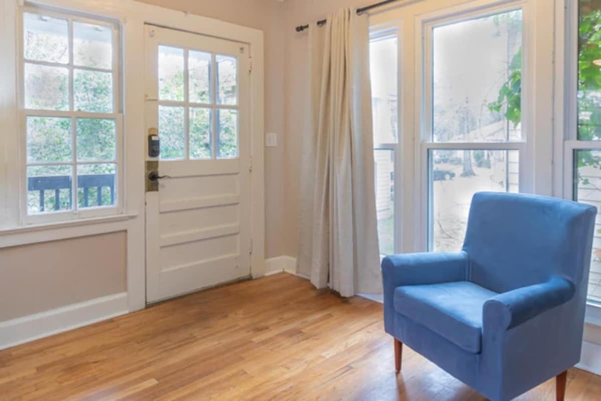 Midtown Magic- Back Unit- 10mins to Downtown