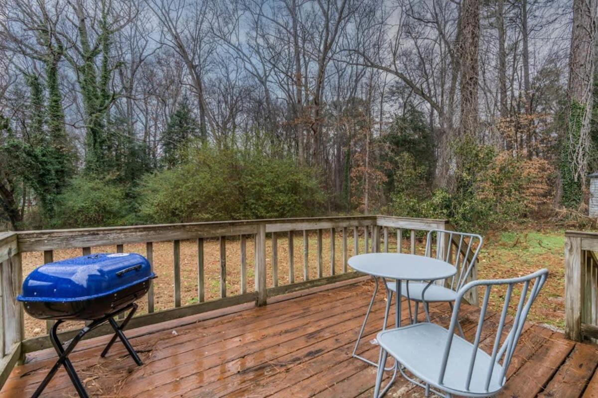 Relaxing Raleigh Retreat view 3