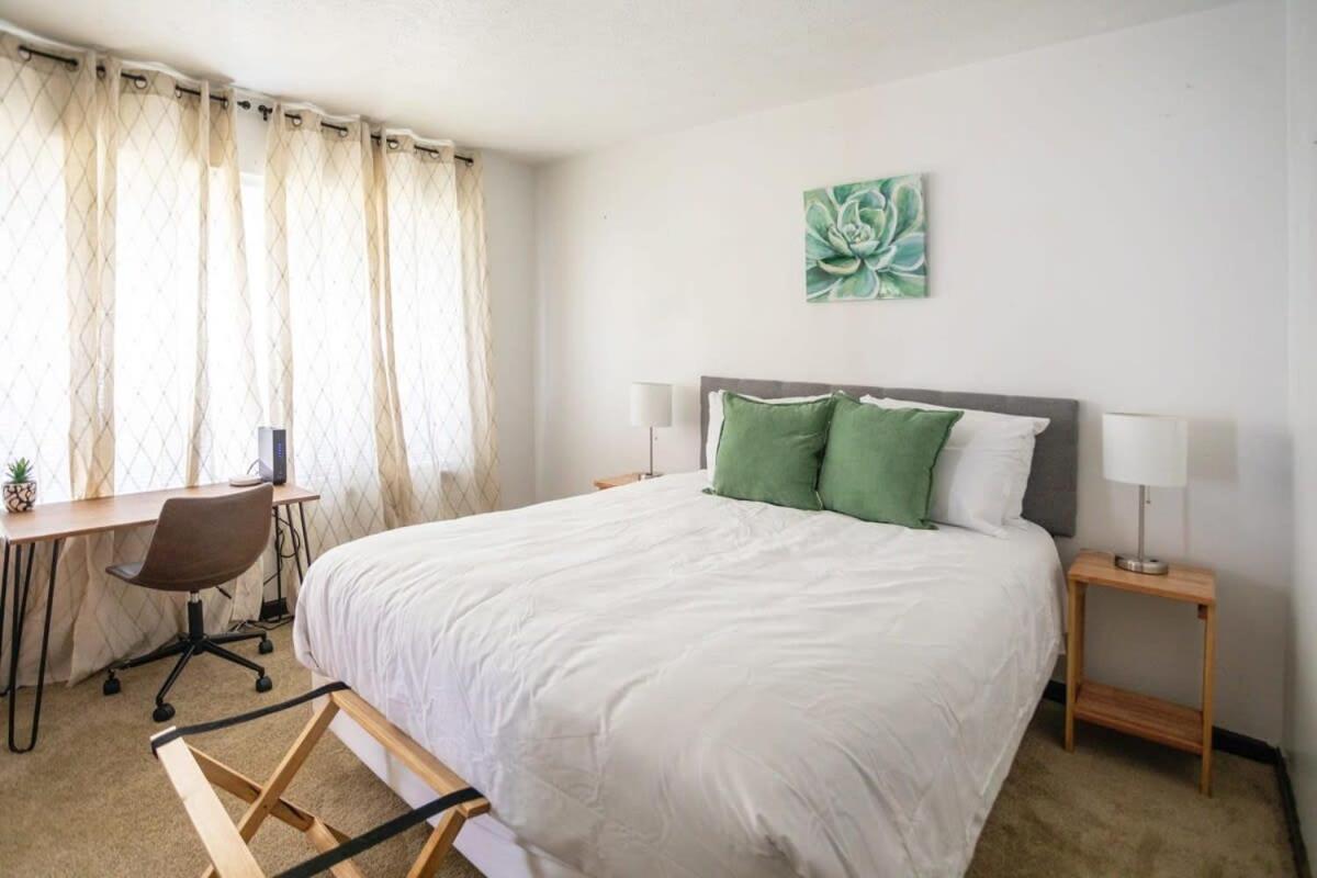 Montgomery Vacations - Near Hospital  Dining- Merry on Moorcroft - Property Image 55