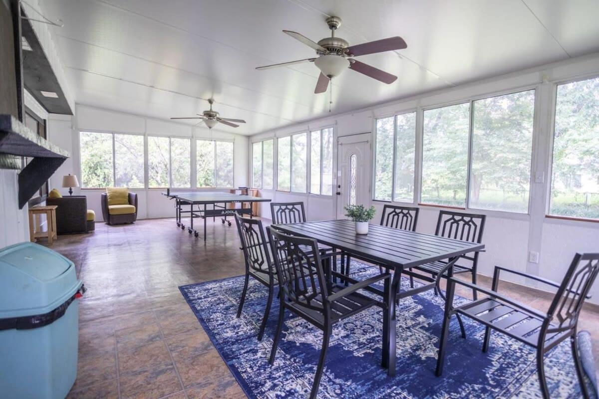 Montgomery Vacations - Near Hospital  Dining- Merry on Moorcroft - Property Image 54