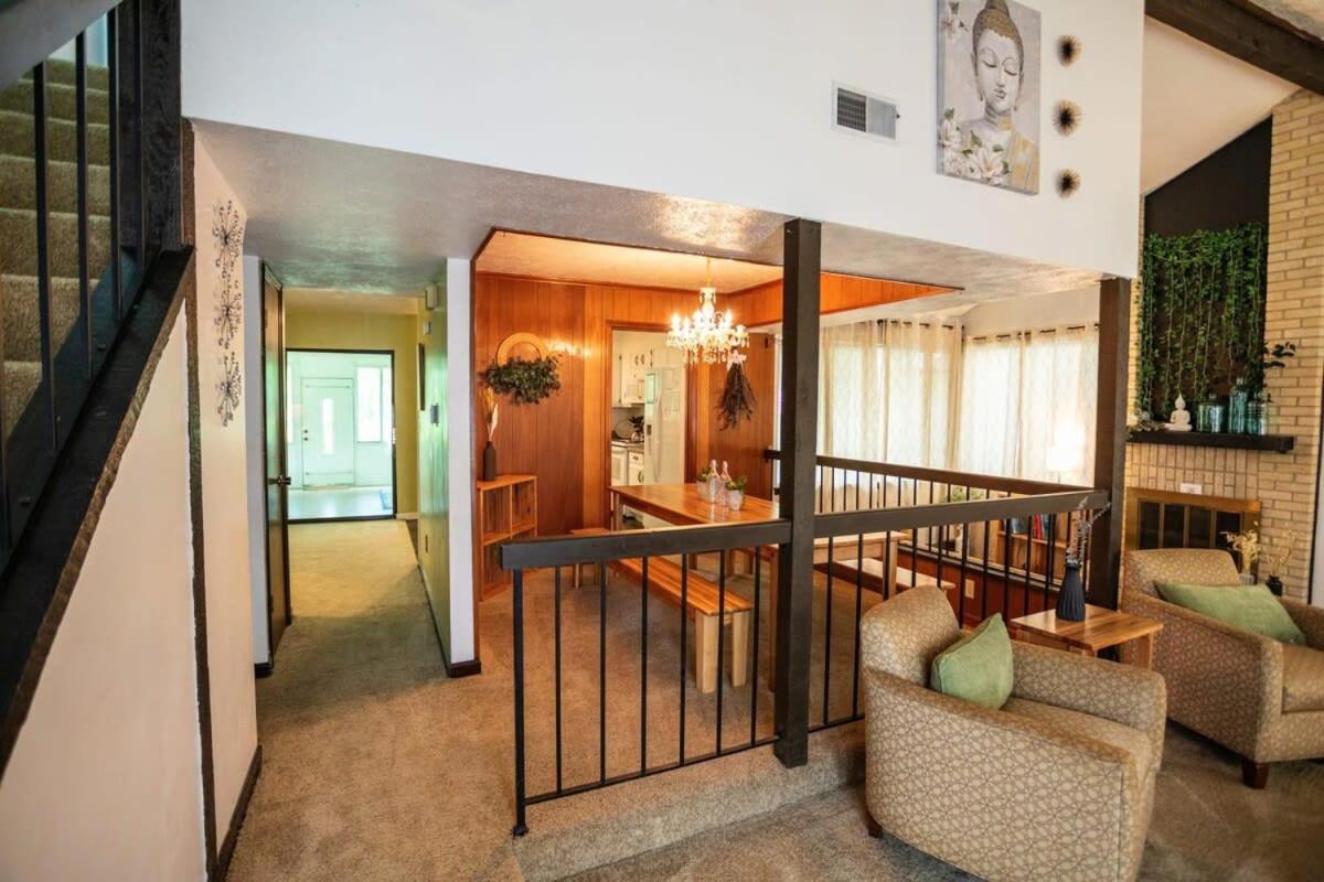 Montgomery Vacations - Near Hospital  Dining- Merry on Moorcroft - Property Image 48