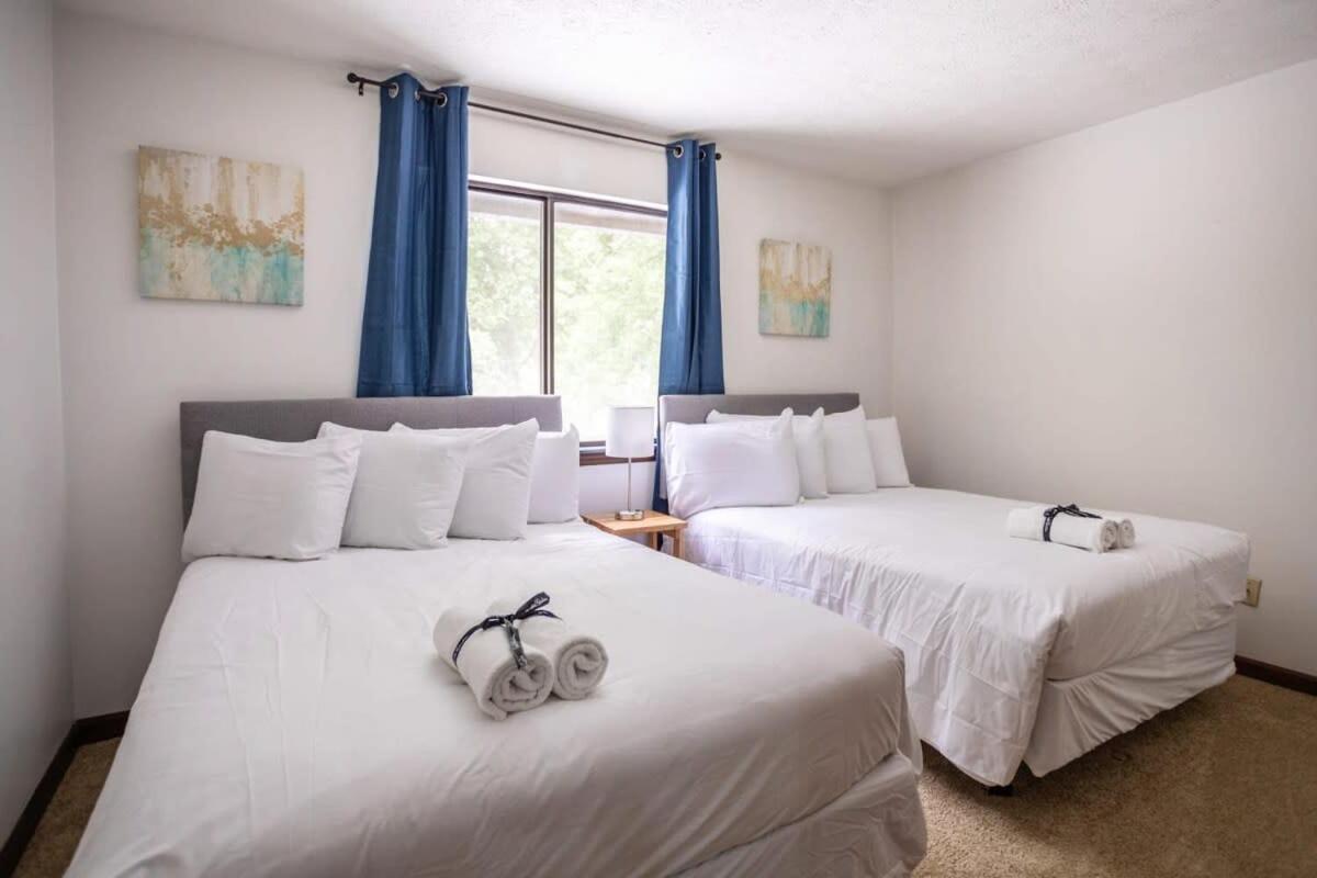 Montgomery Vacations - Near Hospital  Dining- Merry on Moorcroft - Property Image 43