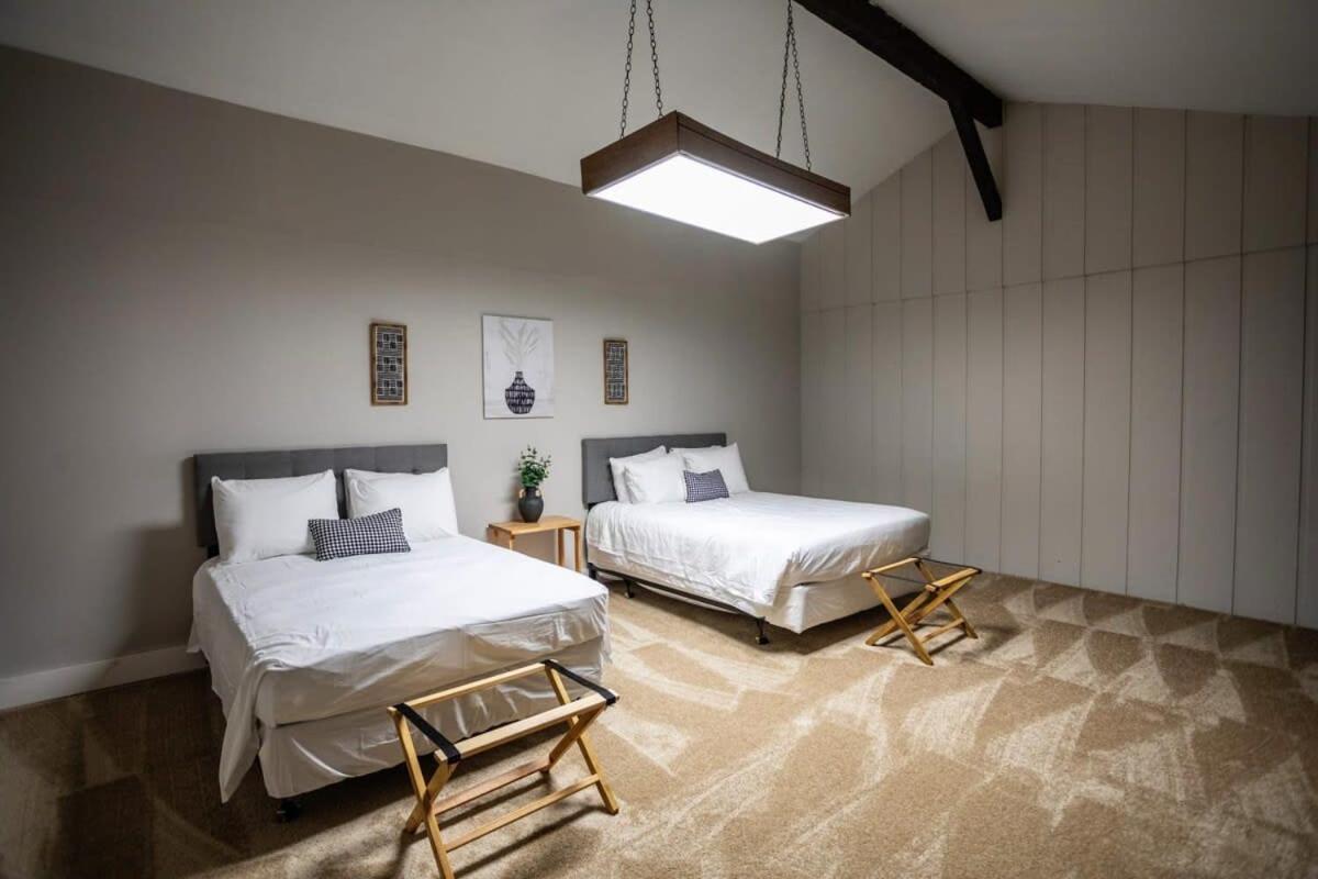 Montgomery Vacations - Near Hospital  Dining- Merry on Moorcroft - Property Image 41