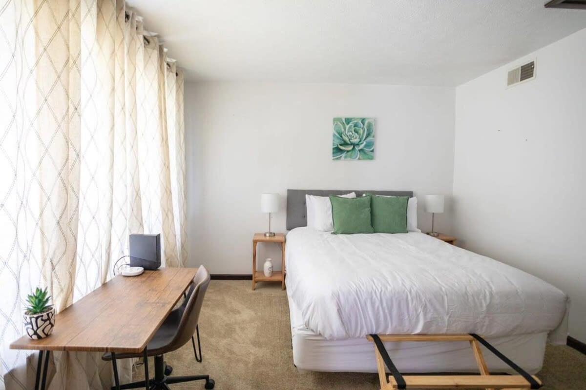 Montgomery Vacations - Near Hospital  Dining- Merry on Moorcroft - Property Image 42