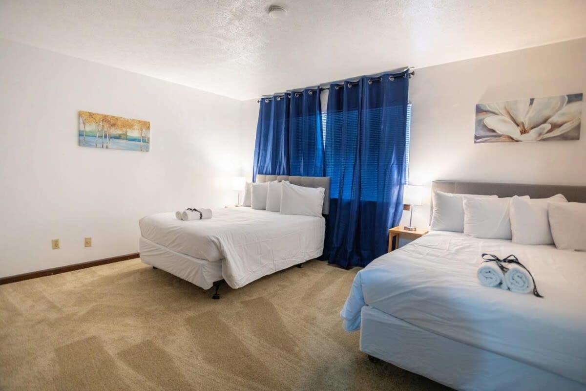 Montgomery Vacations - Near Hospital  Dining- Merry on Moorcroft - Property Image 63