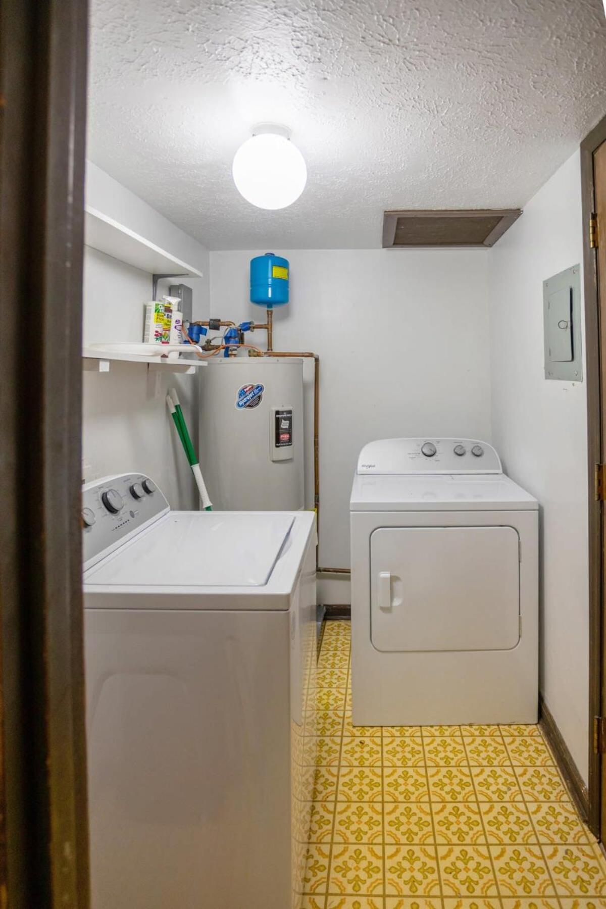 Montgomery Vacations - Near Hospital  Dining- Merry on Moorcroft - Property Image 30