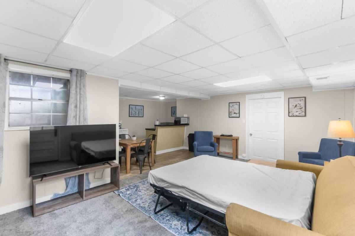 Two Kitchens Family Friendly in Forestdale
