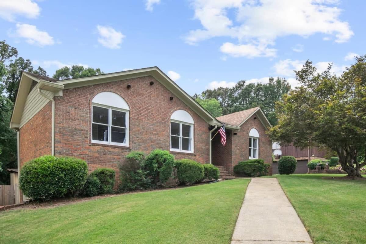 Two Kitchens Family Friendly in Forestdale
