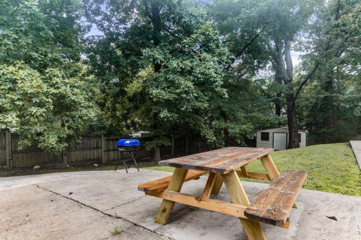 Two Kitchens Family Friendly in Forestdale