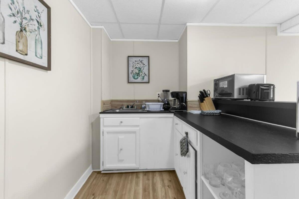 Two Kitchens Family Friendly in Forestdale
