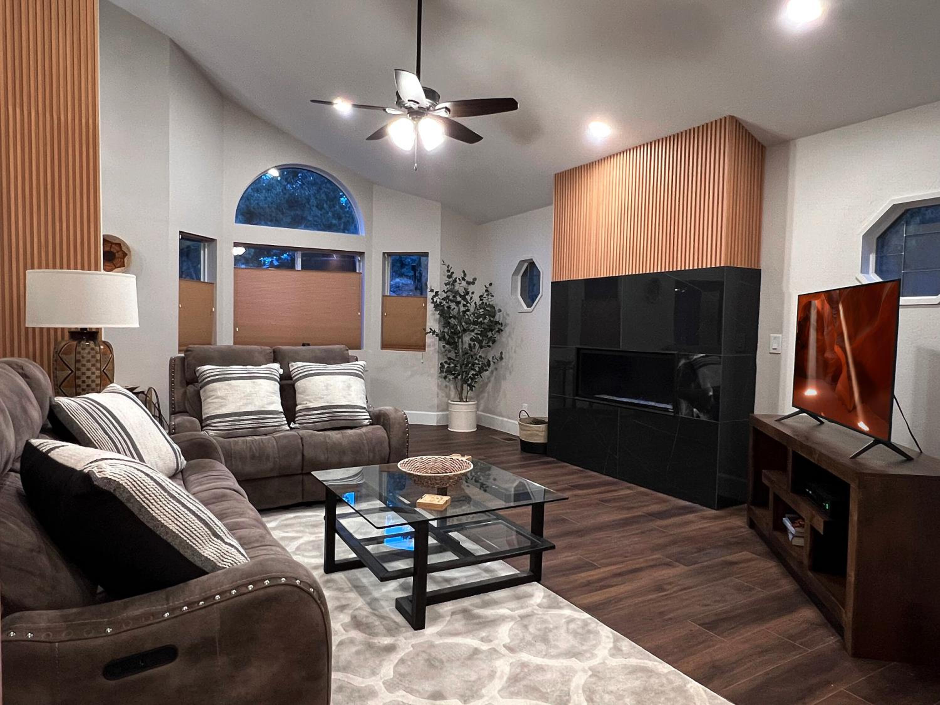 Spacious & Beautiful with Double Decks in Chapel Area view 4