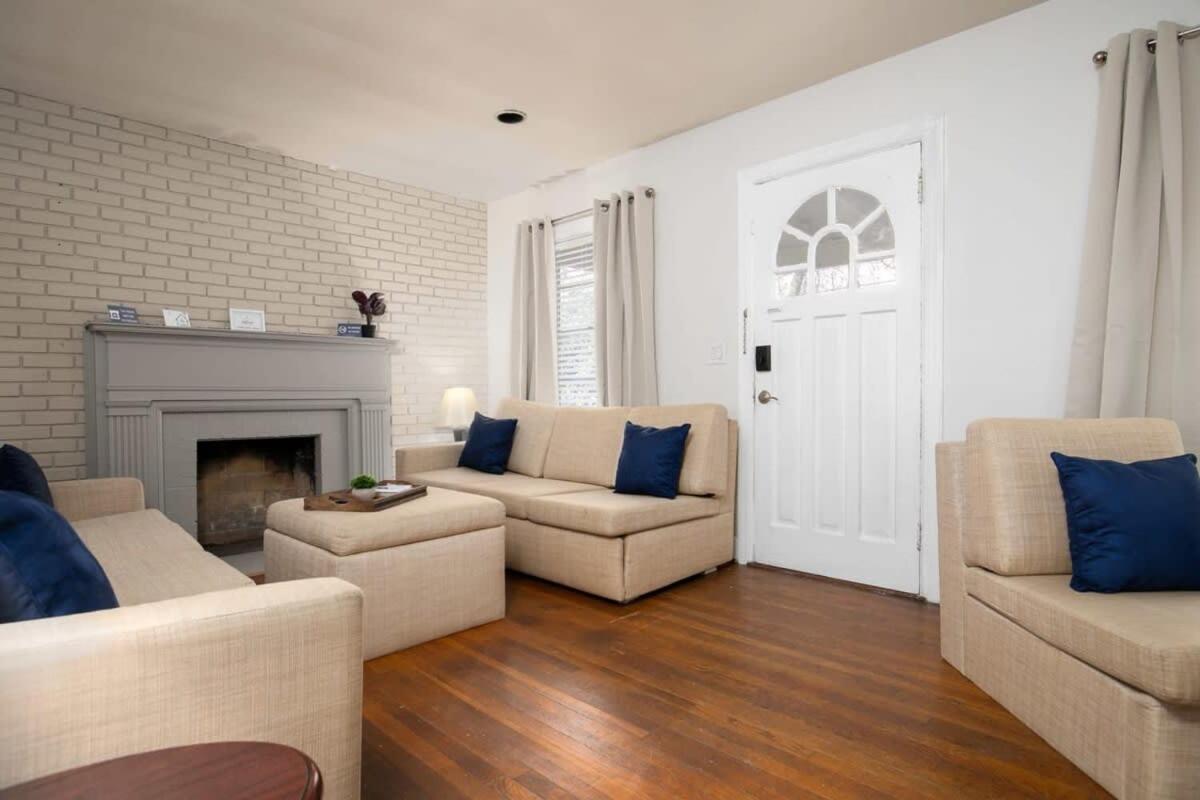 Birmingham Vacations - Birmingham Bungalow- less the 10 Mins from Downtown - Property Image 5