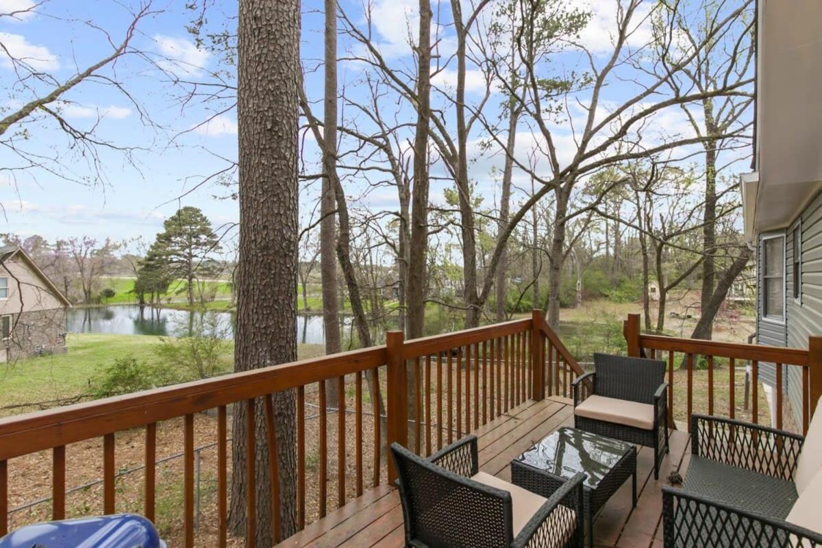 Mins to Airport&Hiking- Lake View-Newly Renovated view 5