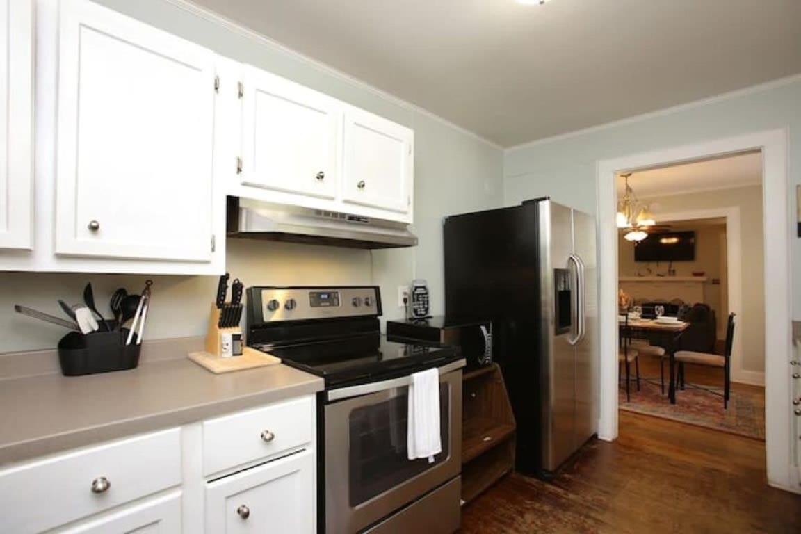 Forest Lake Hidden Gem 3 Min to Ft Jackson & Shops view 4