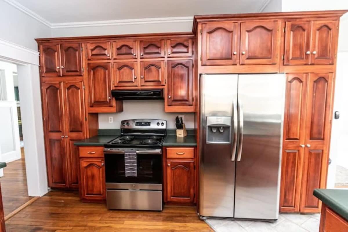 Trendy Lakeview Craftsman Walk to Restaurants! view 3