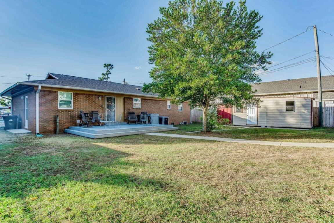 Brilliant in Bellview- Mins to NAS to Pensacola, Beach, Shopping! view 2