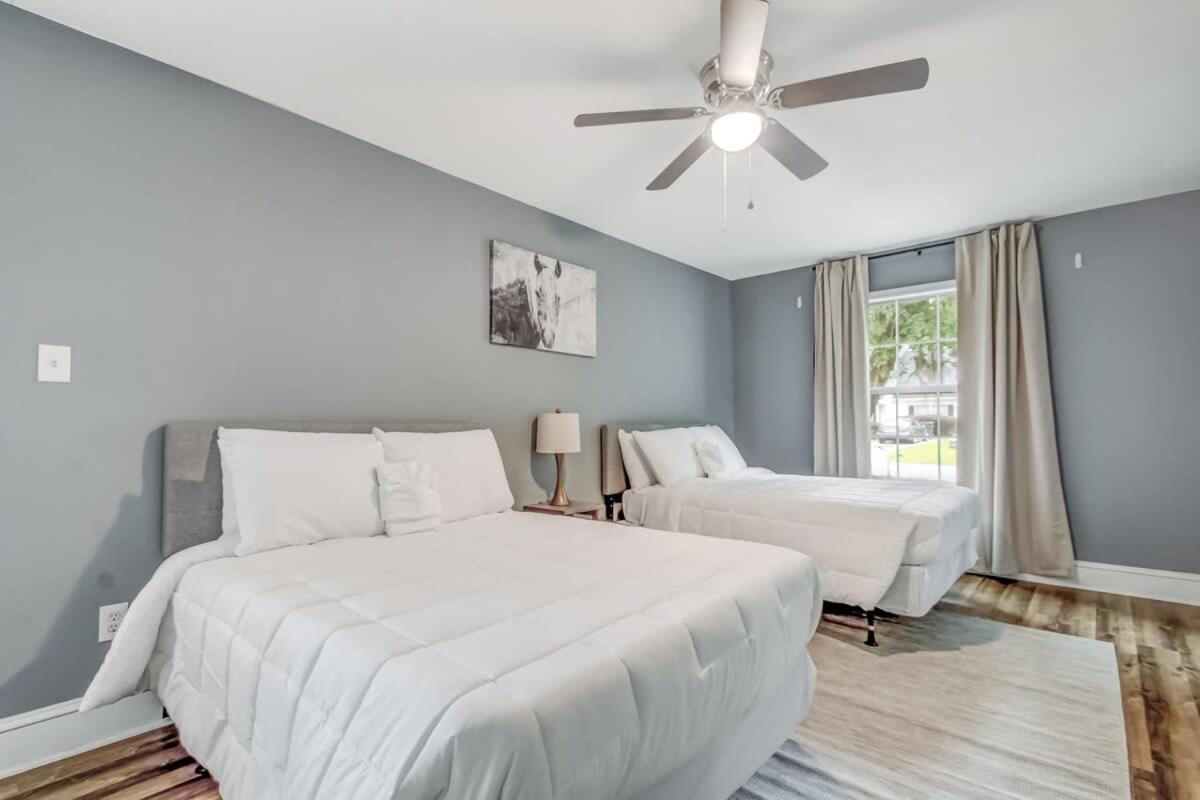 Near Dining & Downtown- Moon River District Digs view 5