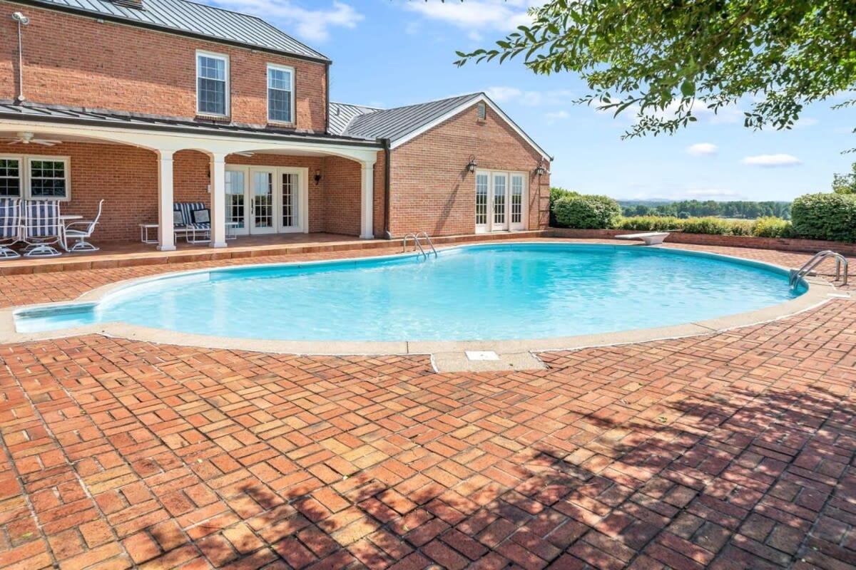 Oak Hill House view 5