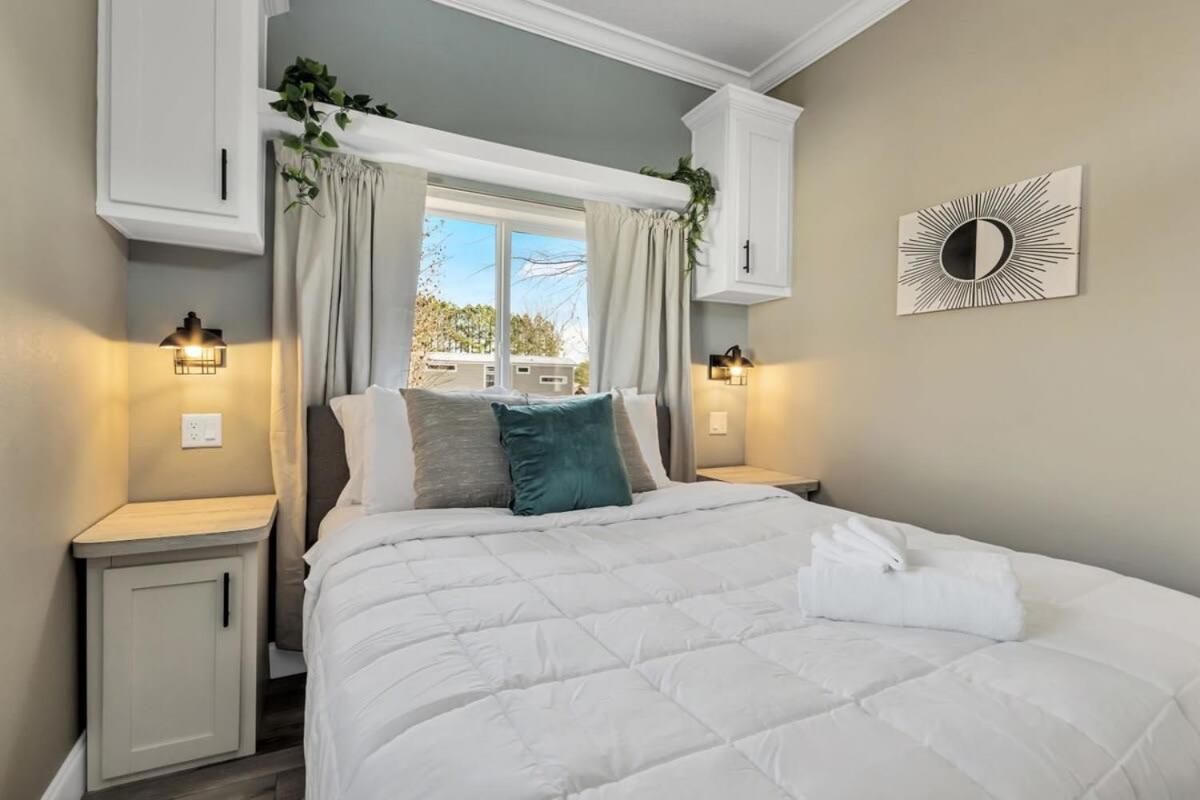 Tranquil Tiny Home near Hiking - Nesting Nook view 5