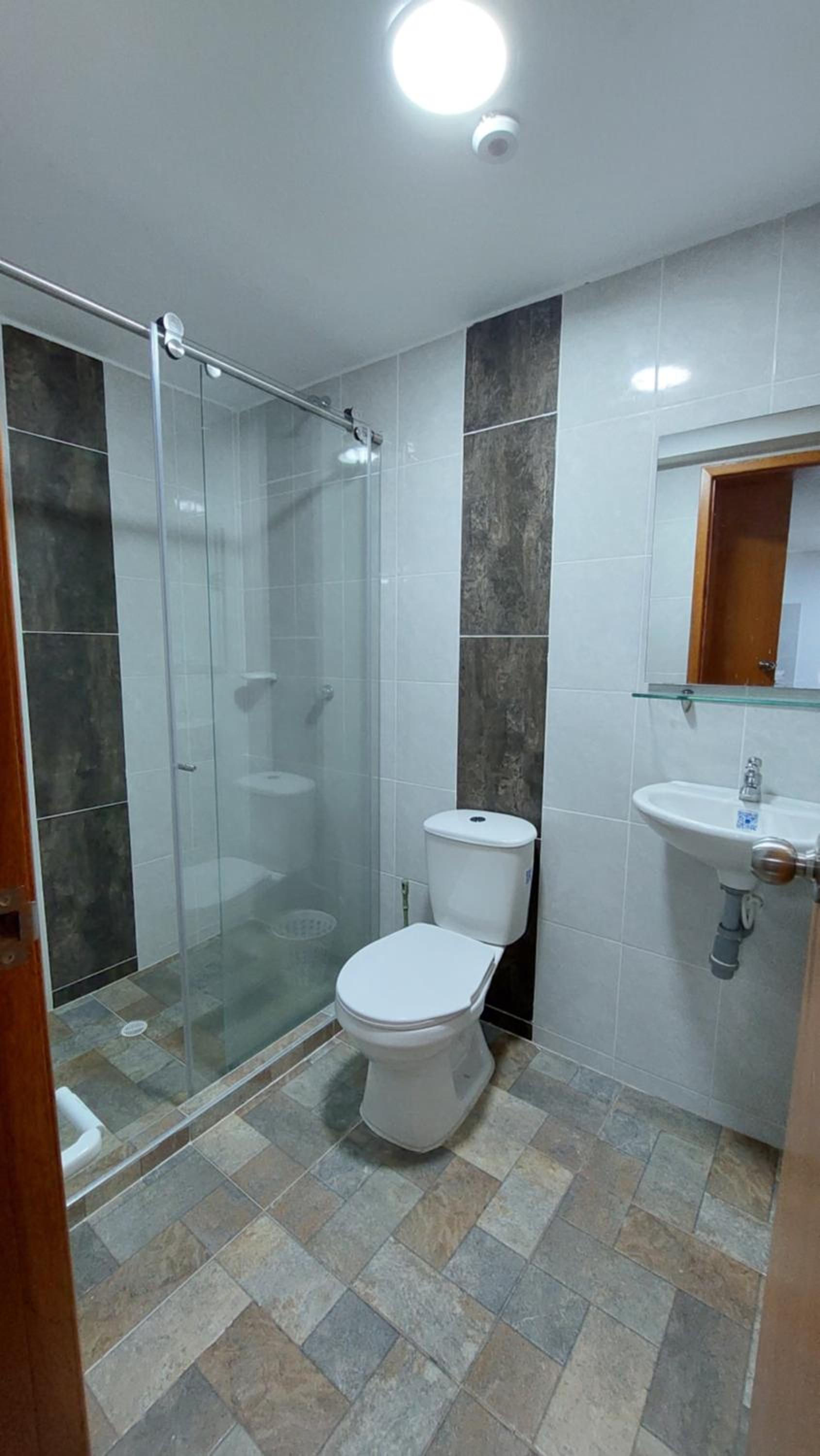 Apartamento con aire acondicionado 3 camas 2 hab apt 101