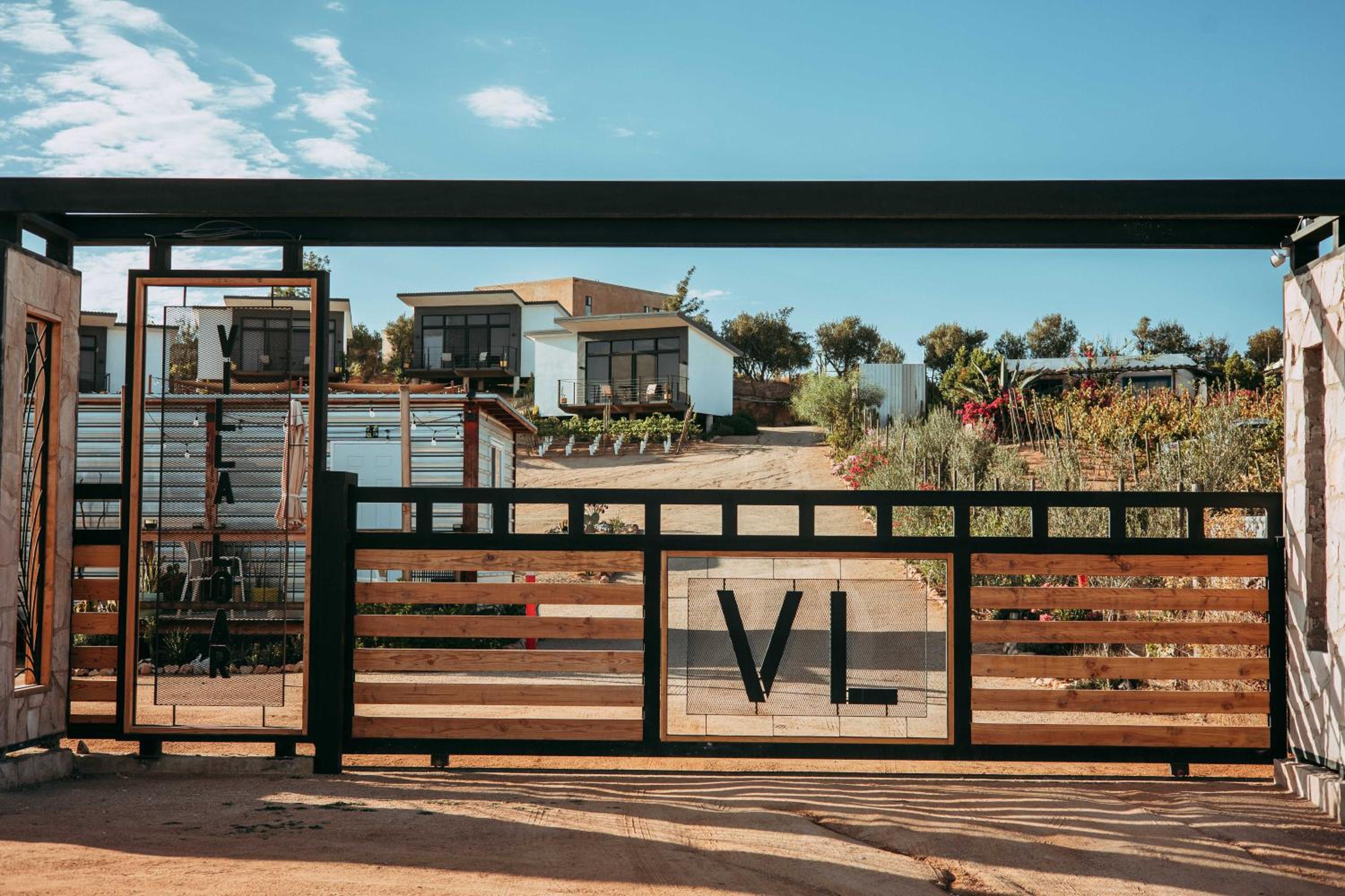 Villa LOAR Valle de Guadalupe view 2